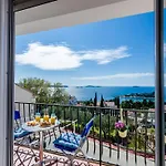 Knego - Comfort One Bedroom With Balcony And Sea View Apartament