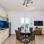 Knego - Comfort One Bedroom With Balcony And Sea View Apartament Mlini