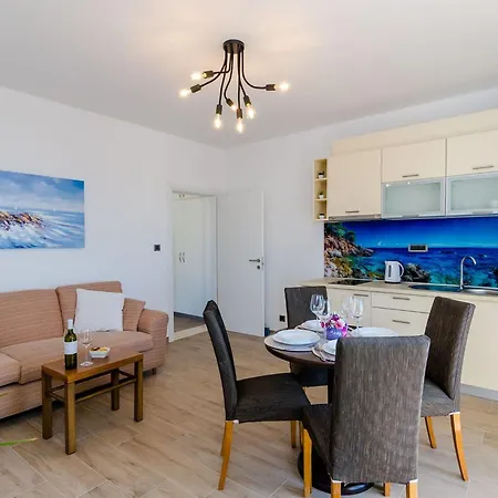 Knego - Comfort One Bedroom With Balcony And Sea View * Mlini