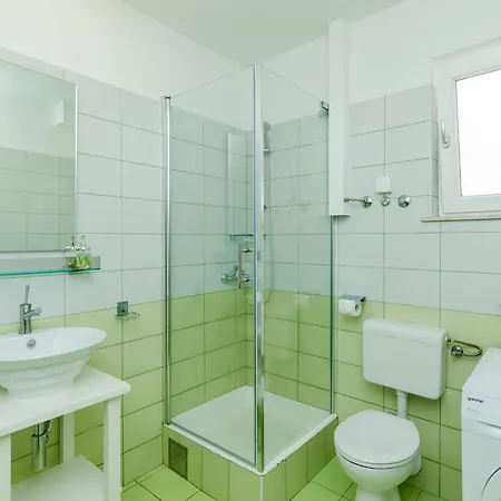 아파트 Knego - Comfort One Bedroom With Balcony And Sea View