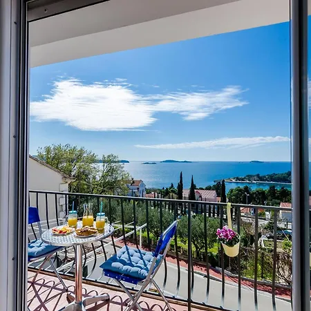 Knego - Comfort One Bedroom With Balcony And Sea View 아파트