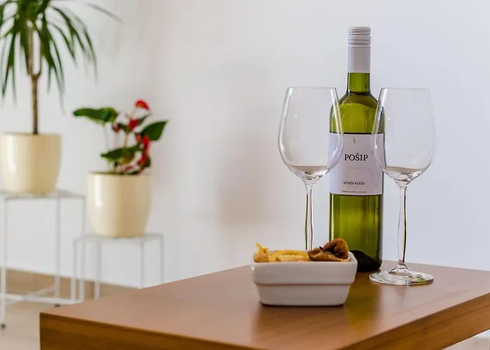 Knego - Comfort One Bedroom With Balcony And Sea View * 米利尼