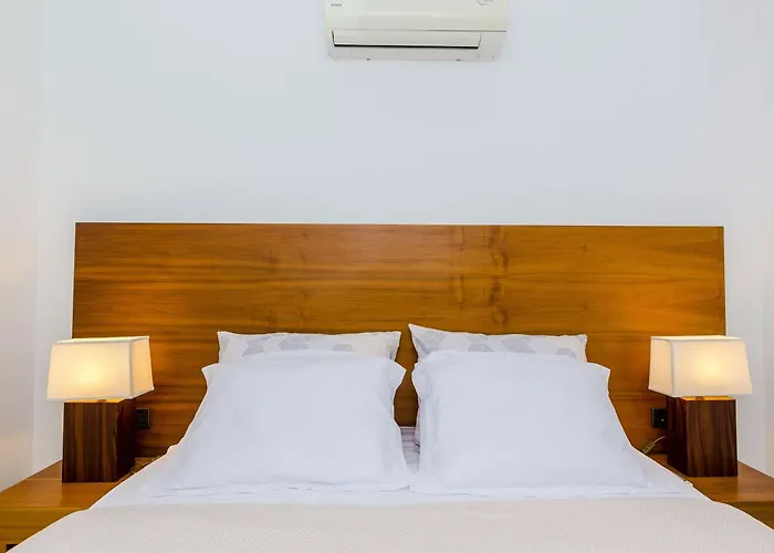 Knego - Comfort One Bedroom With Balcony And Sea View *