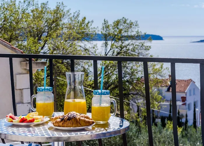 公寓 Knego - Comfort One Bedroom With Balcony And Sea View *